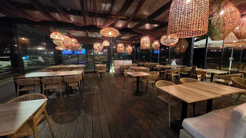 Aqua - Restaurante & Bar