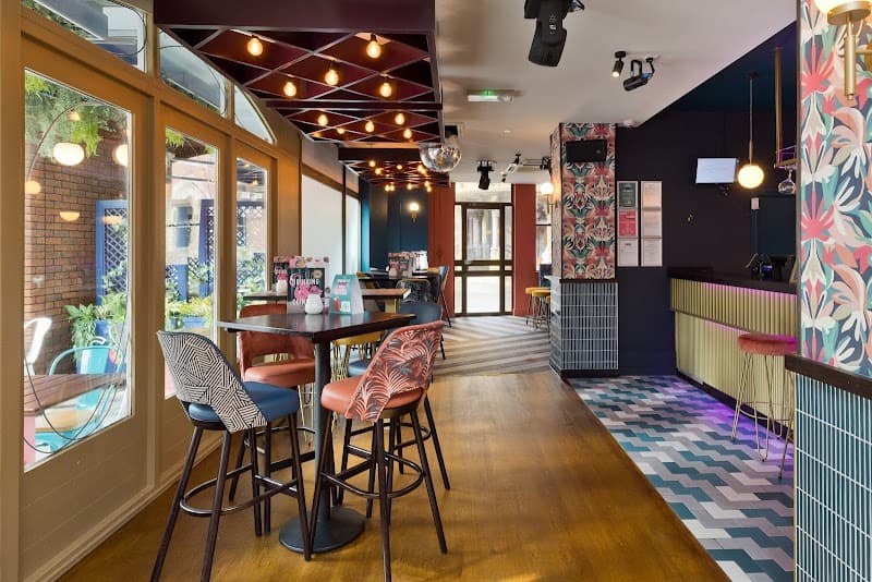 Slug & Lettuce - Albert Square Manchester