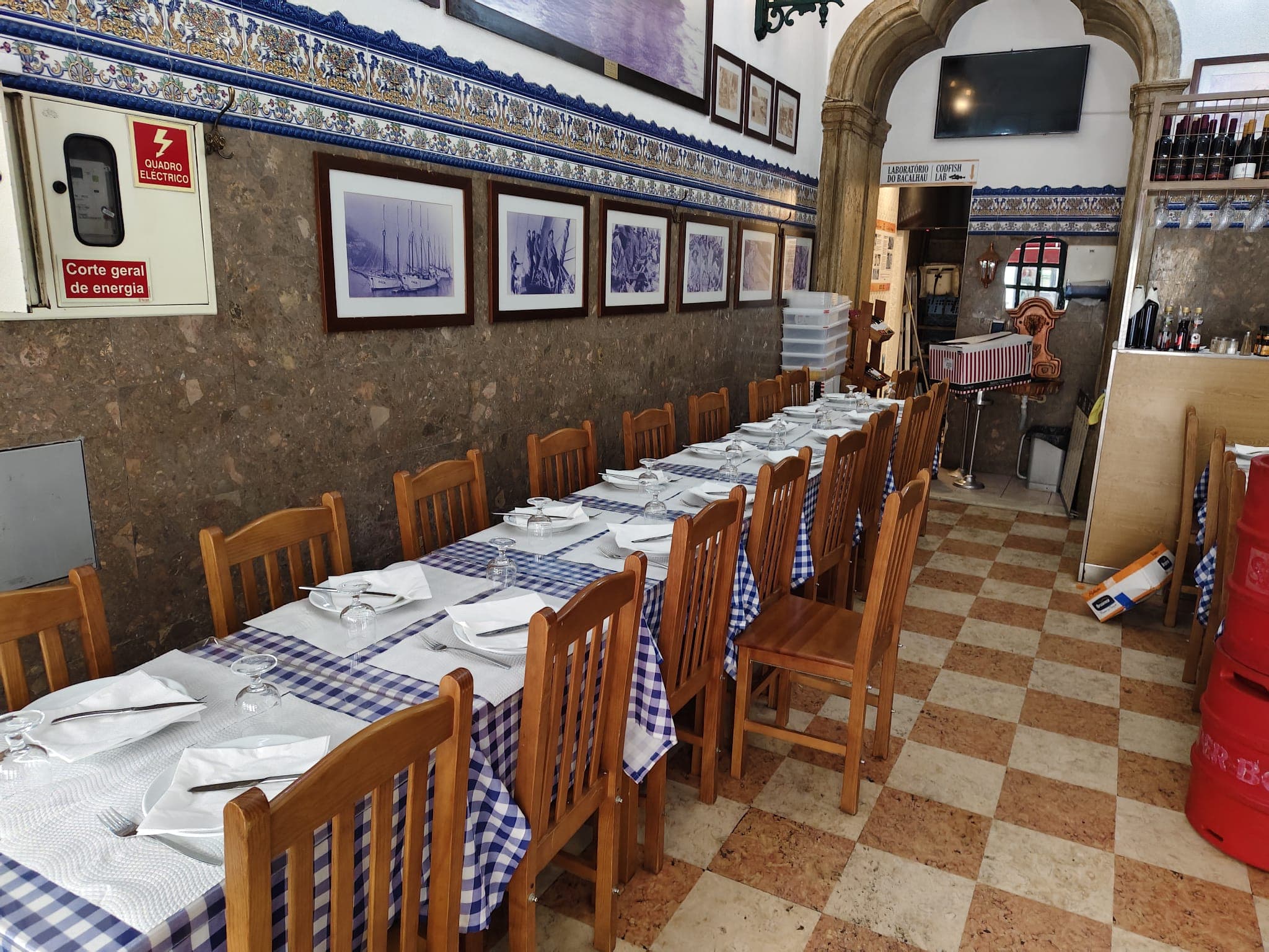 A Licorista e O Bacalhoeiro- Since 1848